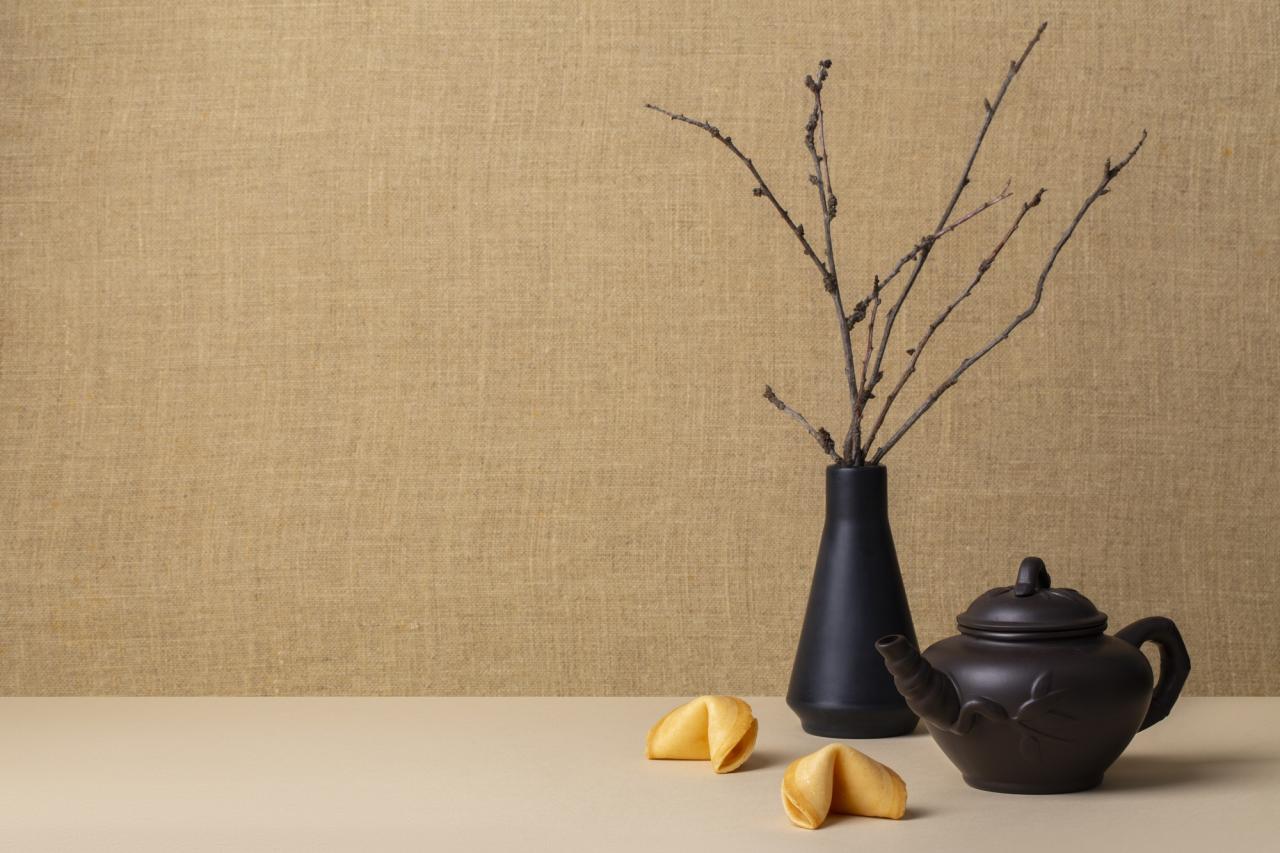 Japanese plastic plant pot aesthetic